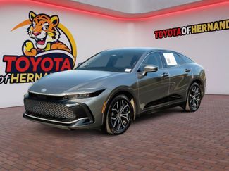 Used 2023 Toyota Crown AWD/4WD video 1