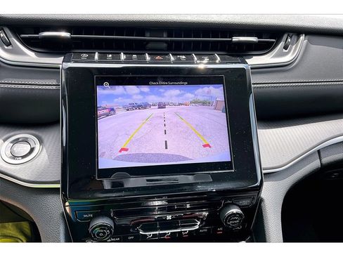 Certified 2024 Jeep Grand Cherokee Laredo AWD/4WD image 26