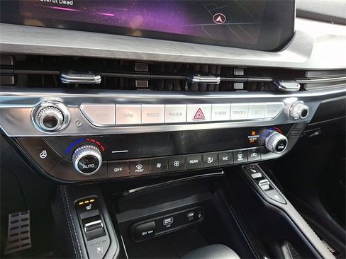 Used 2024 Kia Telluride SX X-Line image 17