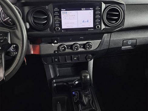 Used 2020 Toyota Tacoma SR image 10