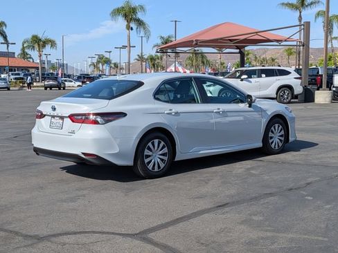 Used 2024 Toyota Camry LE FWD image 5