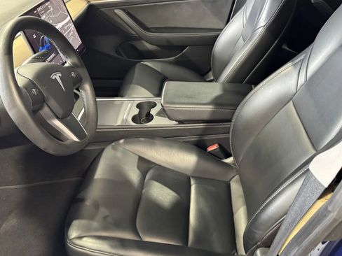 Used 2021 Tesla Model 3 Performance image 9