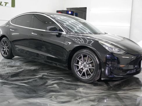 Used 2018 Tesla Model 3 Long Range AWD/4WD image 9