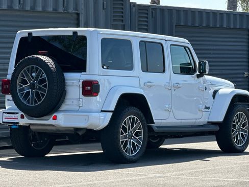Used 2024 Jeep Wrangler High Altitude AWD/4WD image 8