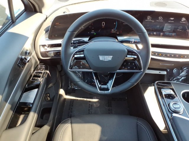 Used 2025 Cadillac Lyriq Sport AWD/4WD image 16