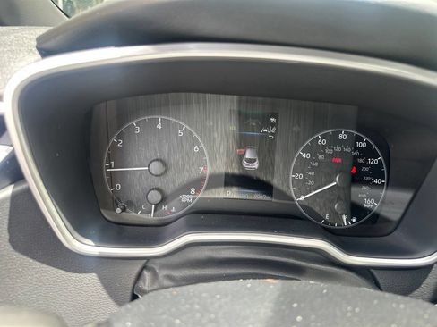 Used 2025 Toyota Corolla SE w/ SE Package FWD image 6