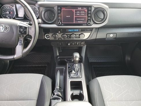 Used 2023 Toyota Tacoma TRD Sport image 2