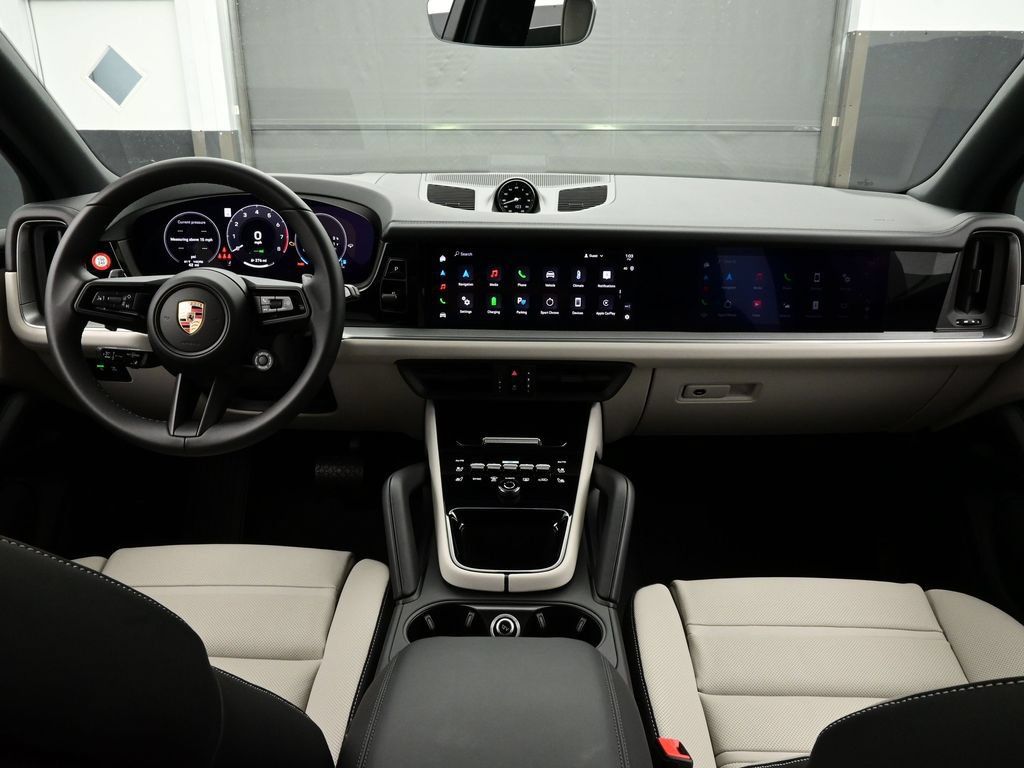Certified 2025 Porsche Cayenne E-Hybrid AWD/4WD image 20