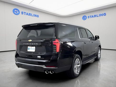Certified 2025 Chevrolet Suburban Premier image 9