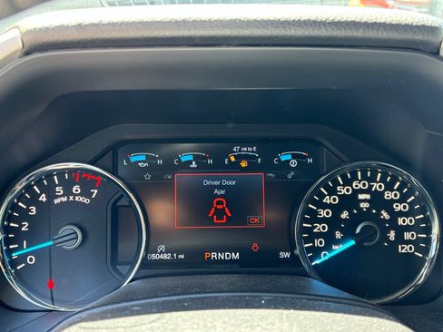 Used 2018 Ford F150 Lariat w/ Equipment Group 502A Luxury AWD/4WD image 12