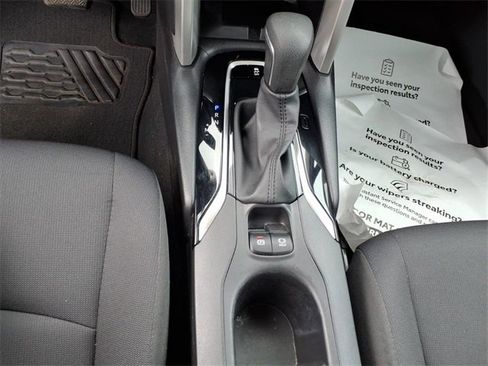 Used 2024 Toyota Corolla Cross LE image 16