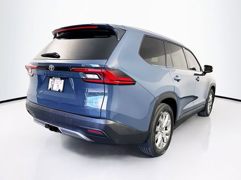 Used 2025 Toyota Grand Highlander Limited image 10