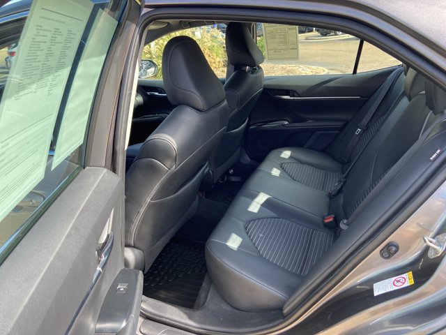 Used 2018 Toyota Camry SE FWD image 42