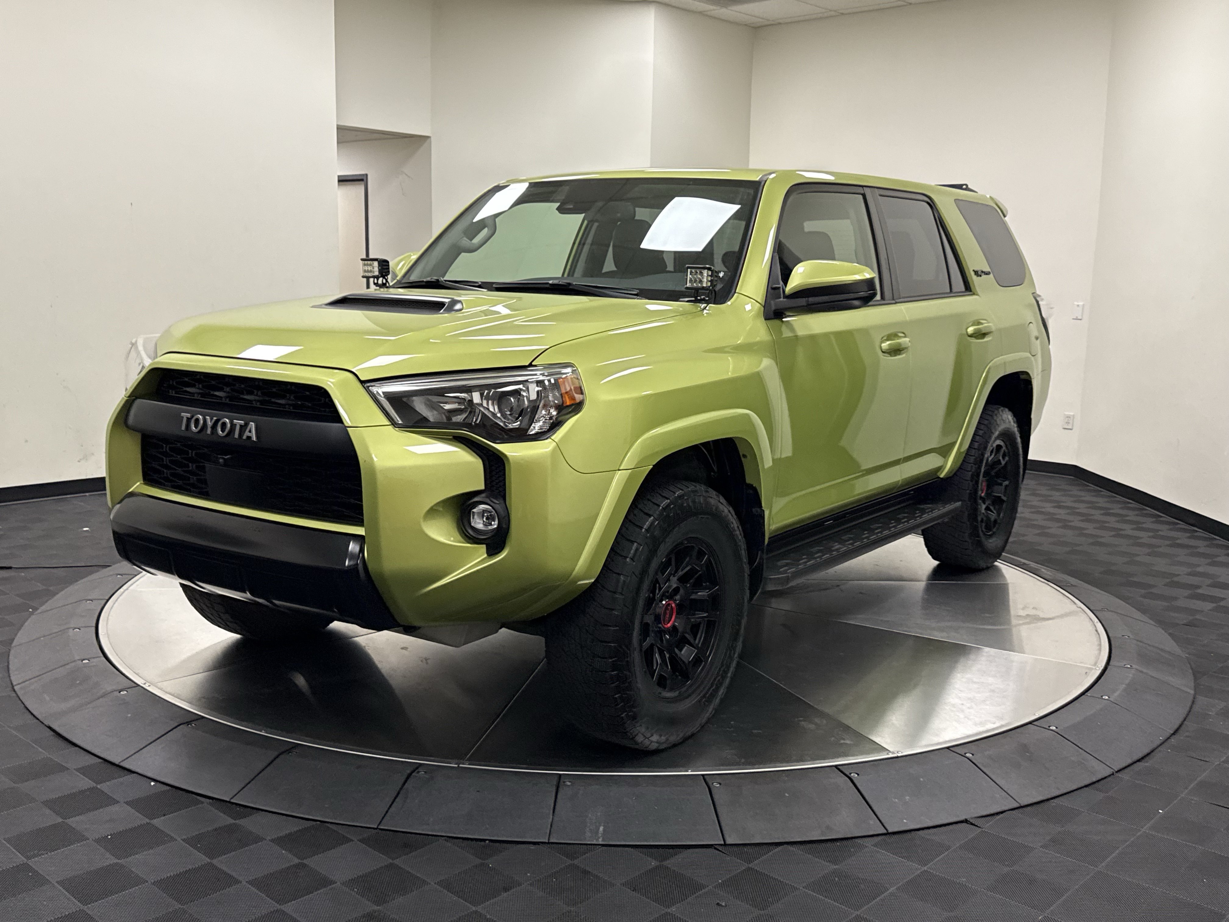 Used 2022 Toyota 4Runner TRD Pro AWD/4WD image 3