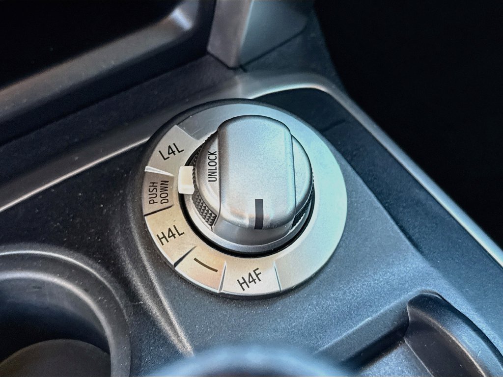Used 2018 Toyota 4Runner Limited AWD/4WD image 29