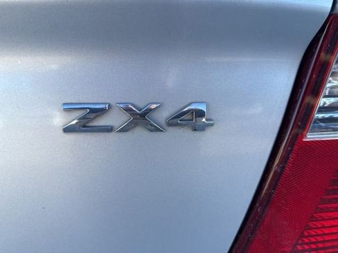 Used 2006 Ford Focus ZX4 Sedan image 14