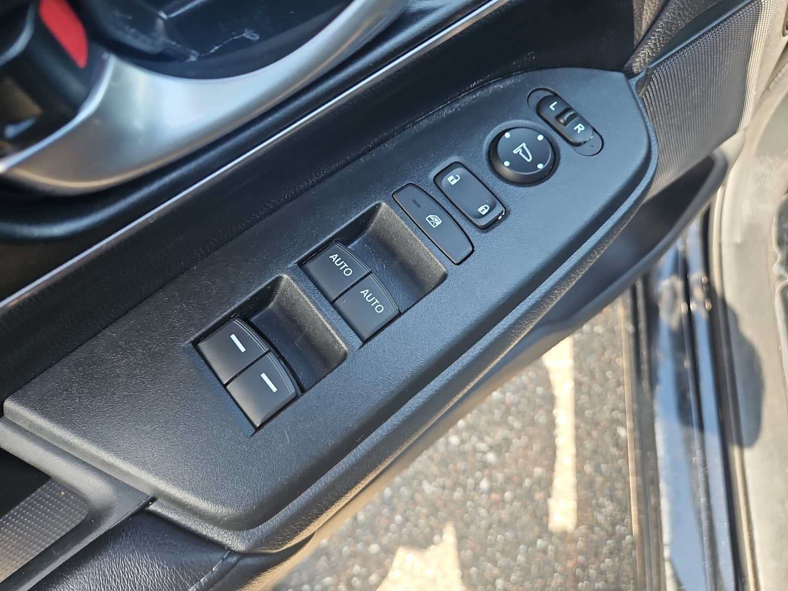 Used 2018 Honda CR-V EX-L image 15