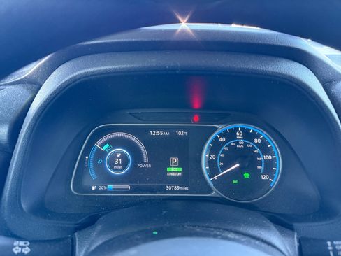 Used 2025 Nissan Leaf S FWD image 19