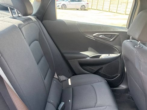 Used 2025 Chevrolet Malibu LS FWD image 35