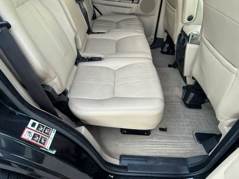 Used 2013 Land Rover LR4 HSE AWD/4WD image 32