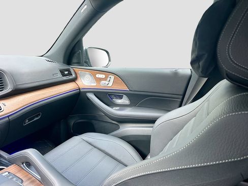 Certified 2026 Mercedes-Benz GLS 580 4MATIC image 25