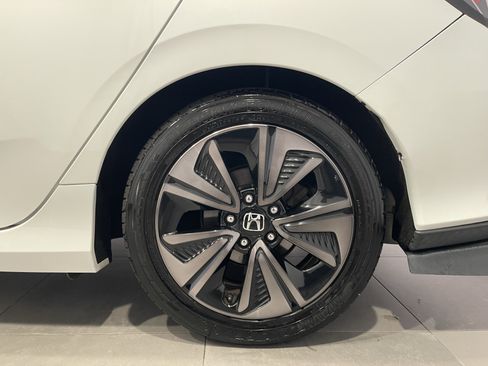 Used 2018 Honda Civic EX image 8