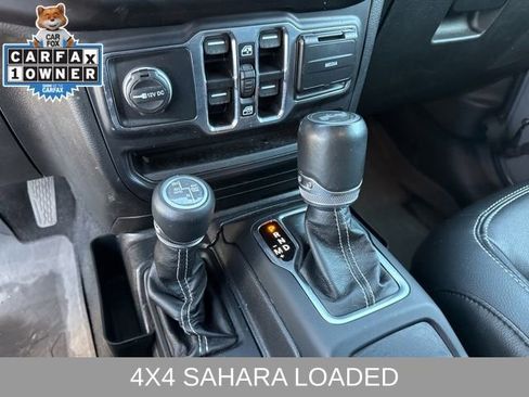 Used 2022 Jeep Wrangler Unlimited Sahara w/ Cold Weather Group image 12