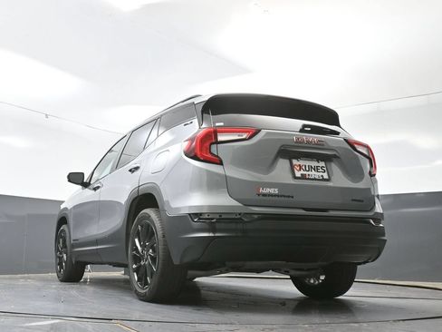 Used 2023 GMC Terrain SLE w/ Driver Convenience Package AWD/4WD image 58