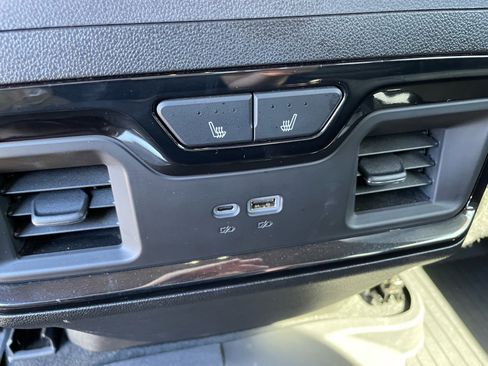 Used 2024 Chevrolet Silverado 2500 ZR2 w/ ZR2 Bison Edition image 17