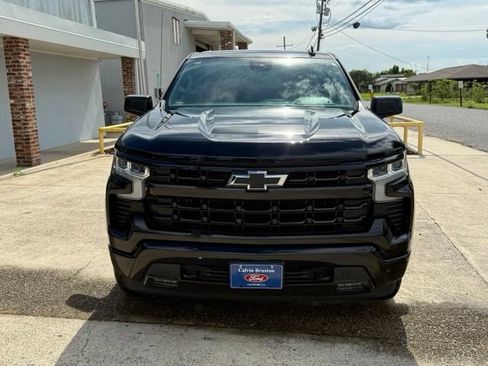Used 2024 Chevrolet Silverado 1500 RST w/ Z71 Off-Road Package AWD/4WD image 4