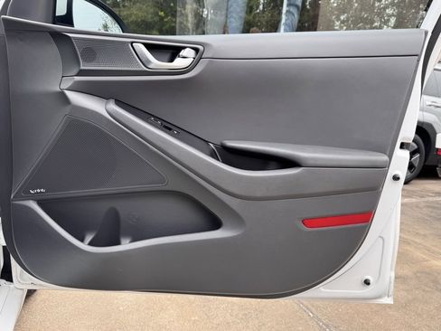 Used 2017 Hyundai Ioniq Limited w/ Limited Ultimate Package 02 image 23