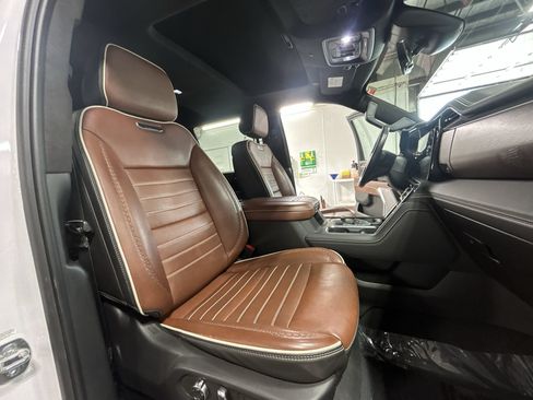 Certified 2025 GMC Sierra 3500 Denali Ultimate AWD/4WD image 29