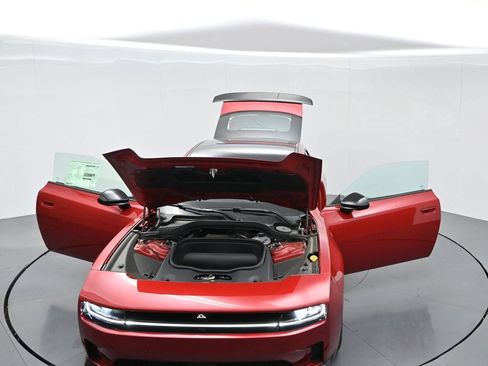 Used 2024 Dodge Charger Daytona Scat Pack w/ Plus Group AWD/4WD image 27