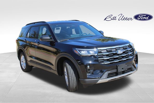 New 2027 Ford Explorer Active w/ Active Comfort Package AWD/4WD image 2