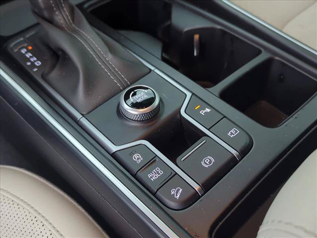 Used 2024 Kia Sorento S FWD image 22