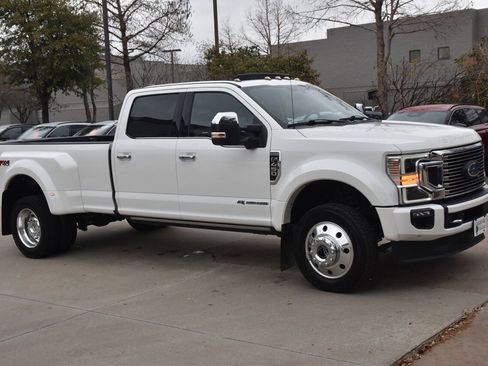 Used 2020 Ford F450 Platinum w/ FX4 Off-Road Package image 5
