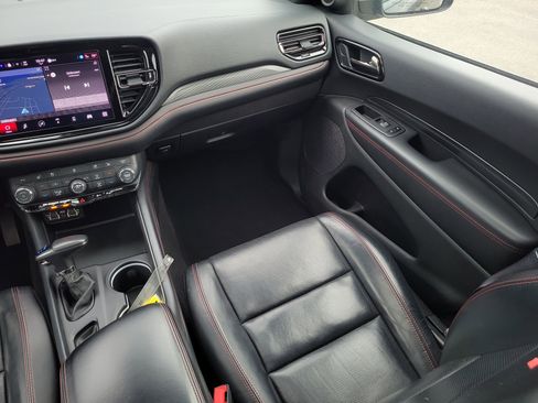 Used 2024 Dodge Durango GT image 17