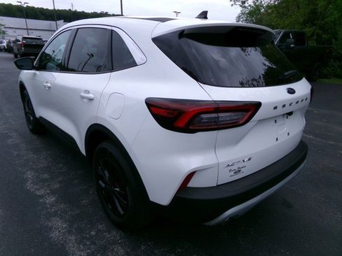 Used 2023 Ford Escape Active w/ Tech Pack #1 AWD/4WD image 7