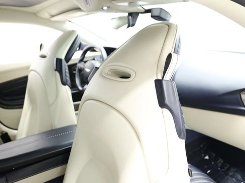 Used 2019 Aston Martin DB11 Coupe RWD image 74