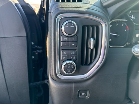 Used 2023 GMC Sierra 2500 AT4 w/ AT4 Preferred Package image 12