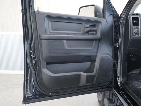 Used 2018 RAM 1500 Express w/ Black Ram 1500 Express Group RWD image 26