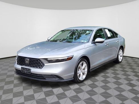 Certified 2025 Honda Accord LX image 2