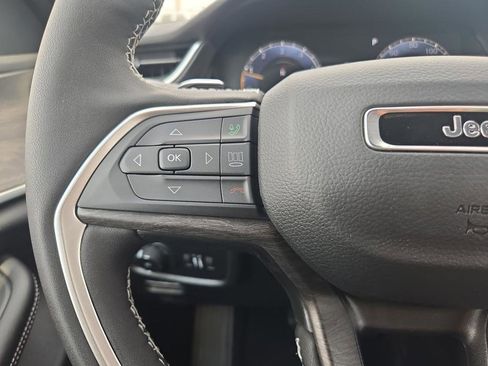 New 2025 Jeep Grand Cherokee L Limited RWD image 23