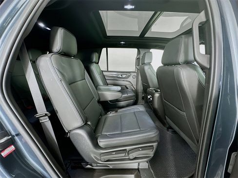 Used 2021 GMC Yukon Denali w/ Denali Premium Package image 29