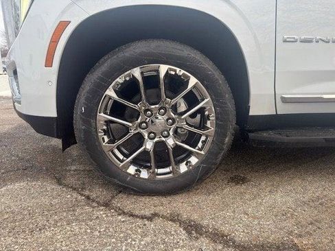 New 2026 GMC Yukon XL Denali w/ LPO, Floor Liner Package image 12