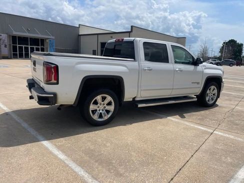 Used 2018 GMC Sierra 1500 SLT image 4