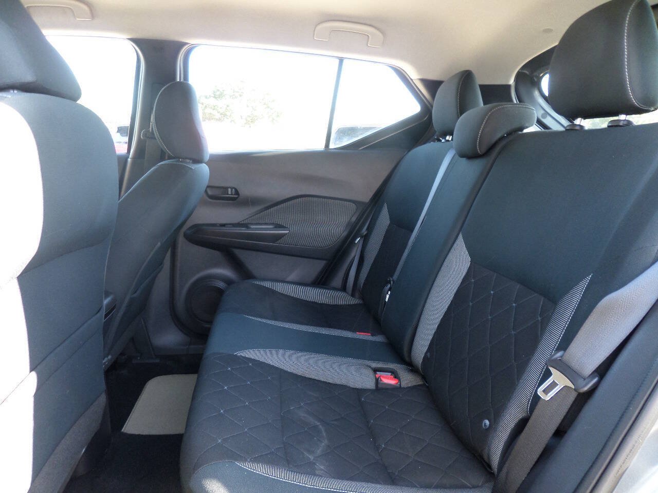 Used 2019 Nissan Kicks S w/ Exterior Electronics Package FWD image 16