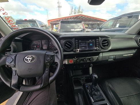 Used 2021 Toyota Tacoma SR w/ SR Convenience Package image 14