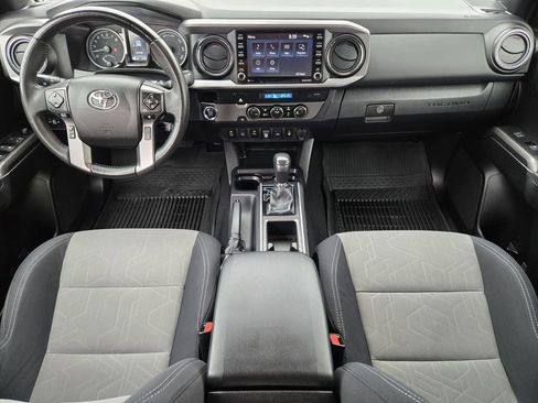 Used 2022 Toyota Tacoma TRD Sport w/ Technology Package image 23