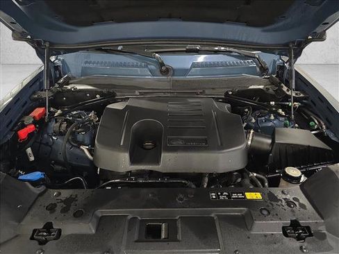 Certified 2023 Land Rover Defender 110 SE image 30